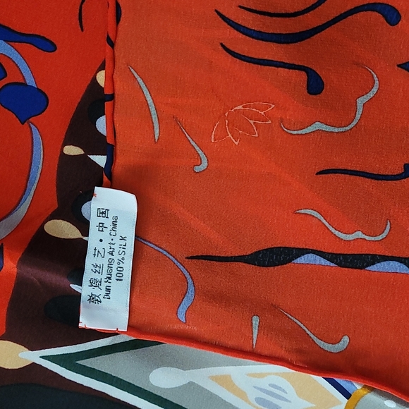 Dun Huang Art silk scarf. - Picture 2 of 2